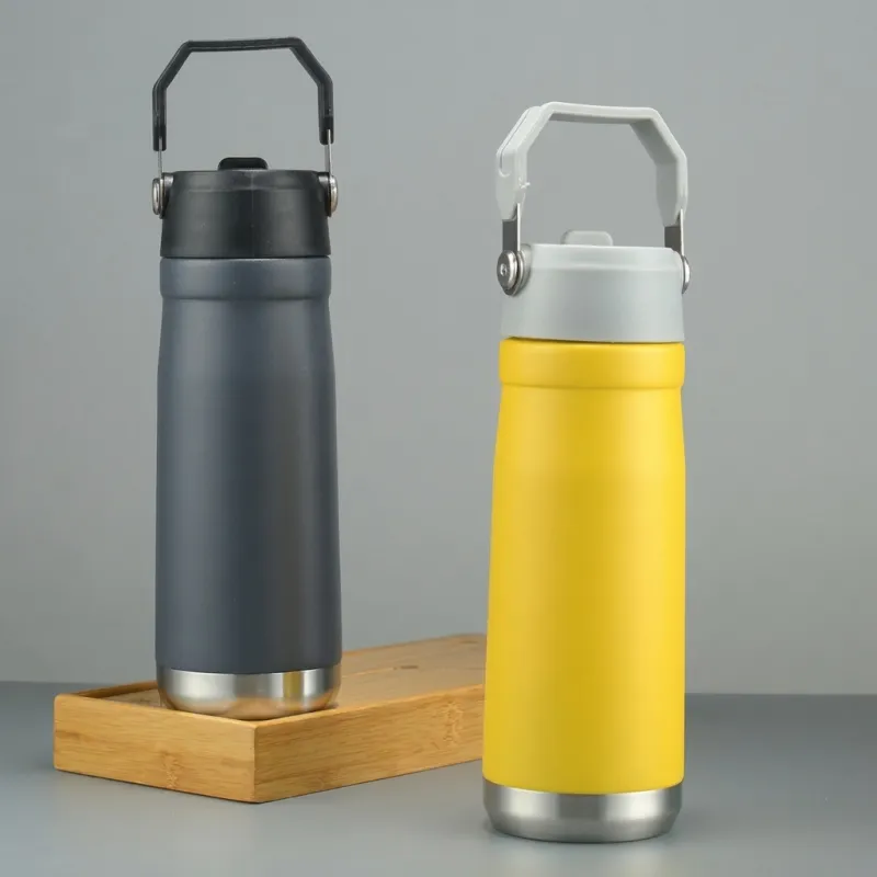 Sipper Bottle with Hanging Strap – close-up of the details