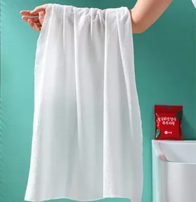 Water Towel – close-up of the details